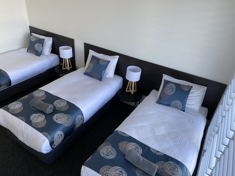 SOUTHERN OCEAN MOTOR INN 31/67