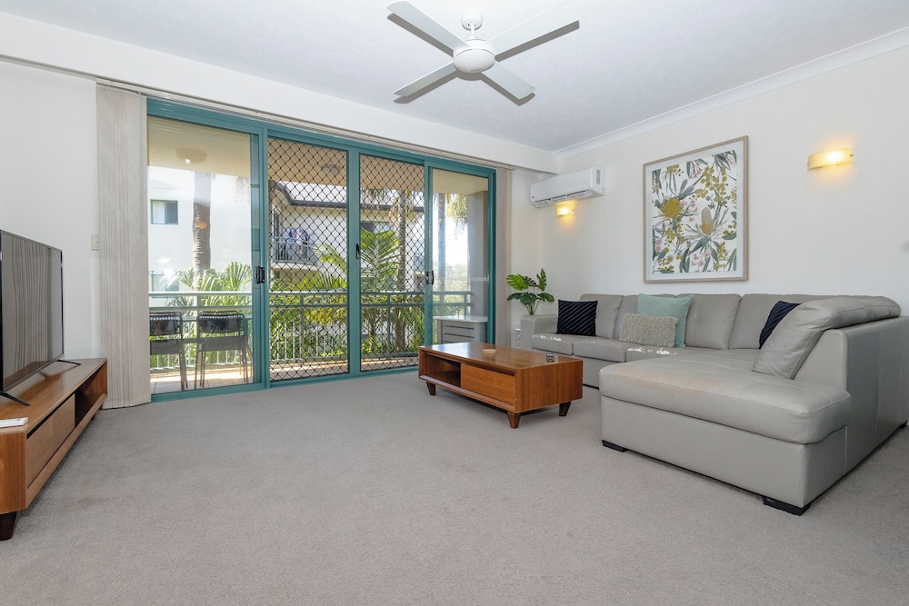 Currumbin Sands On the Beach 50/68