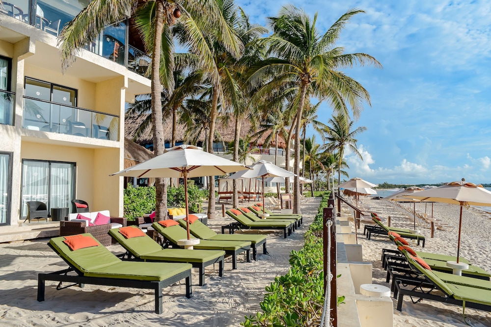 The Reef Coco Beach Resort & Spa – Optional All Inclusive 61/66