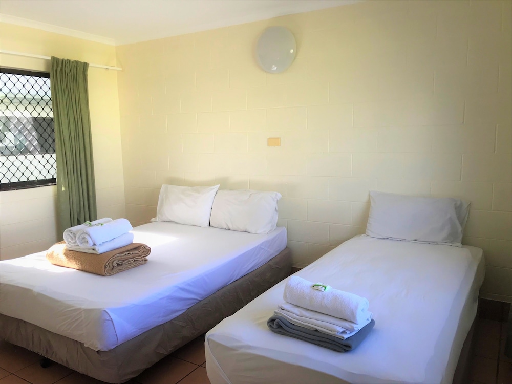 Lake Central Cairns 21/60