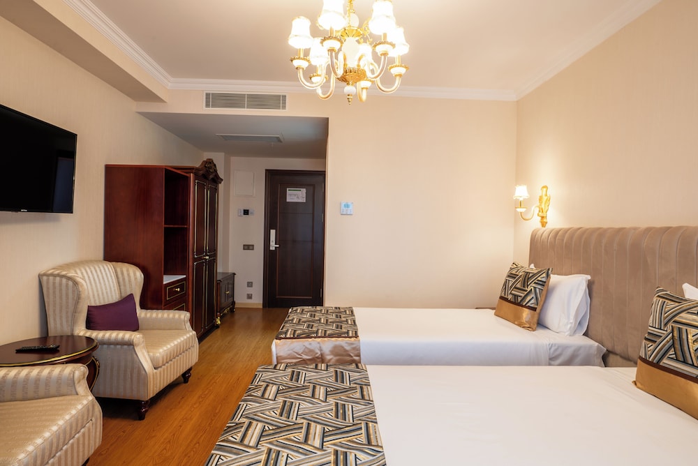 STANDARD, TWIN BEDS, CITY VIEW