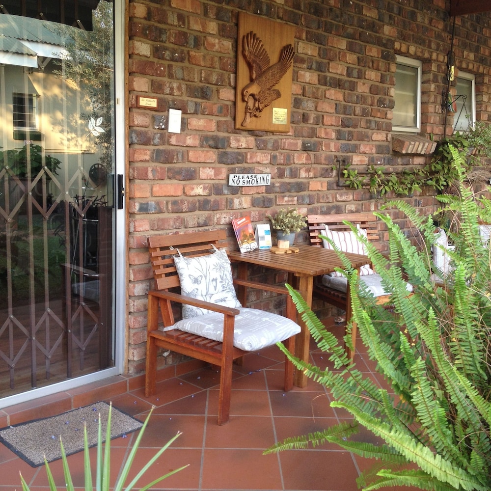 The Nook B&B 14/40