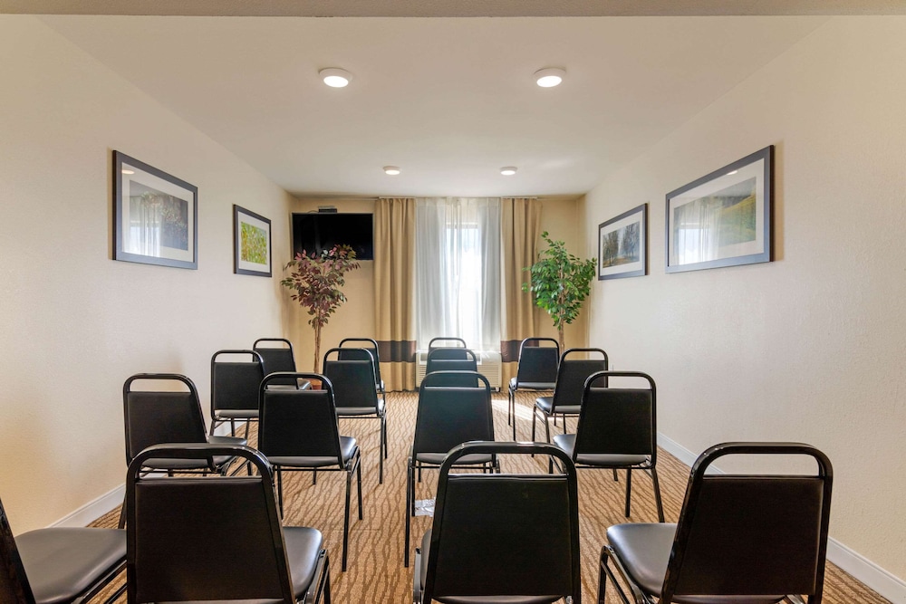 Comfort Inn & Suites Macon West 36/41