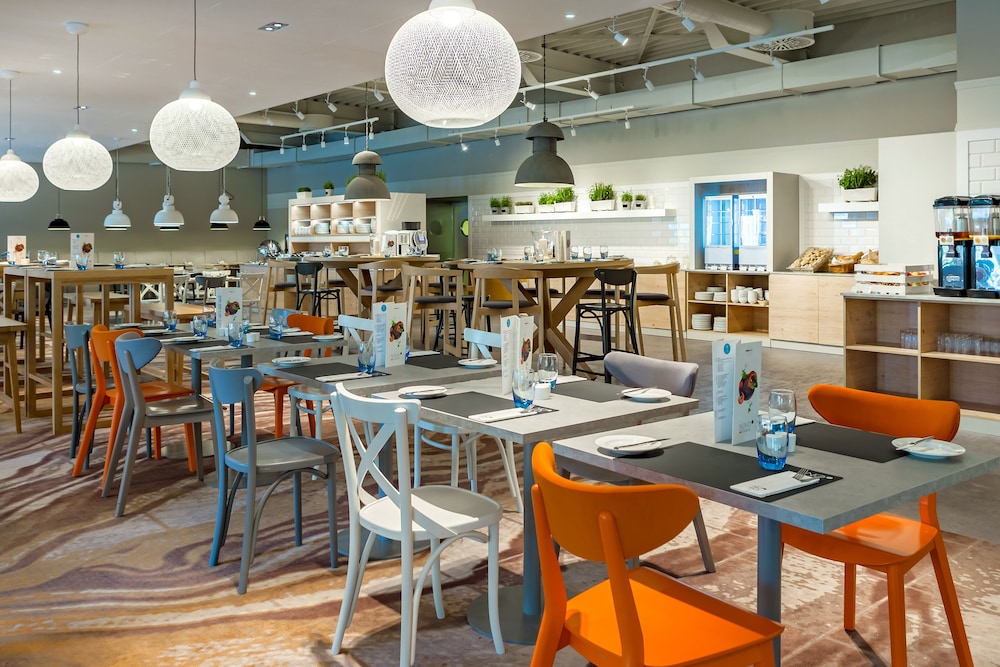 restaurant cafeteria