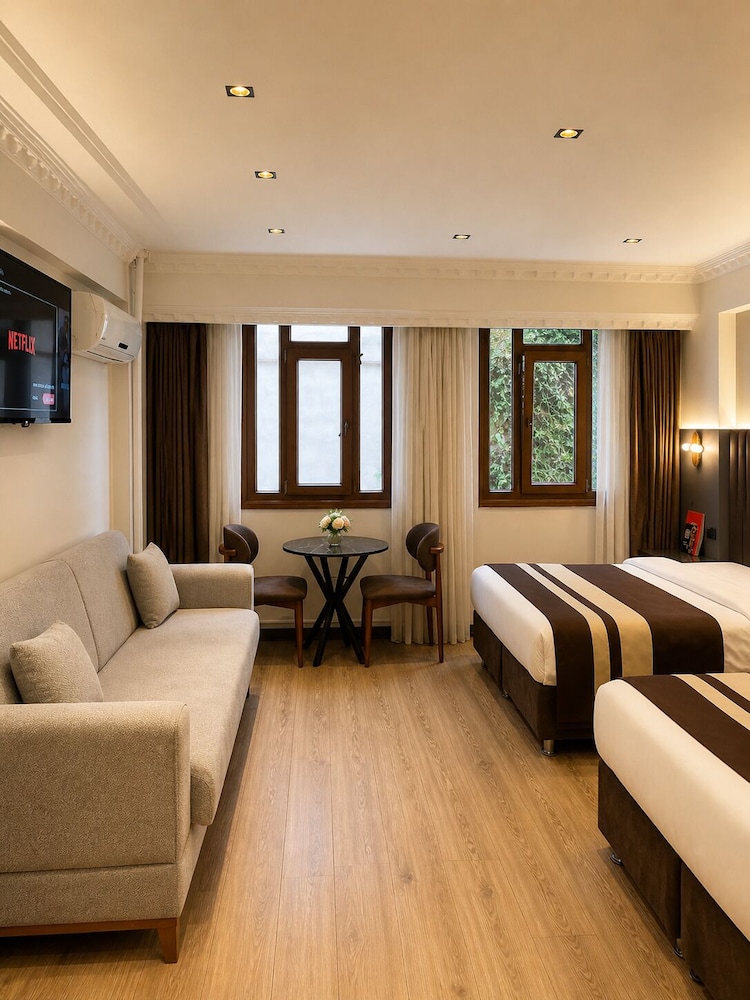 The Peraport Hotel 29/48