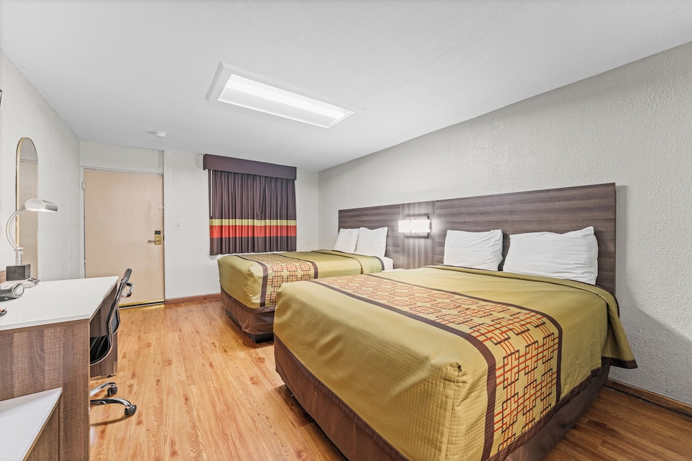 Guest Inn Rogers 34/67