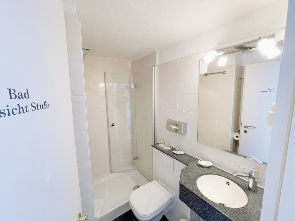 Hotel Schnehagen، فالزروده 45/50
