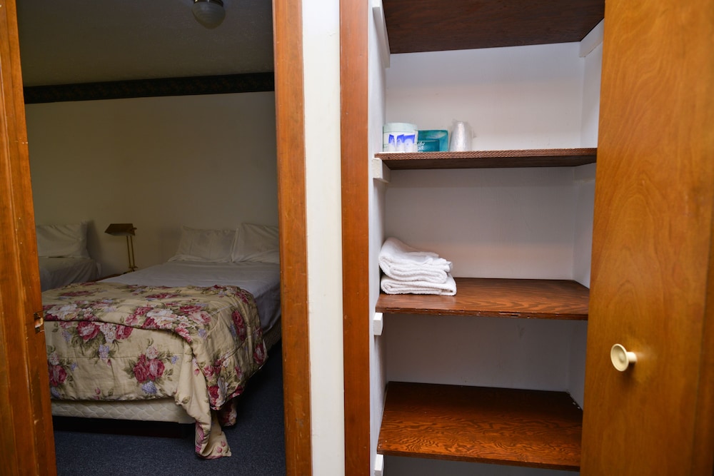 Americas Best Value Inn Extended Stay 18/41