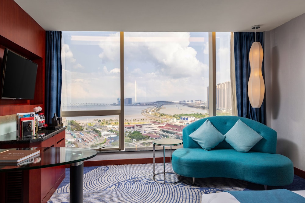 Zhuhai Charming Holiday Hotel 28/40