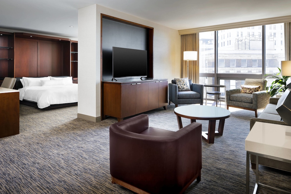 The Westin Cincinnati 25/52
