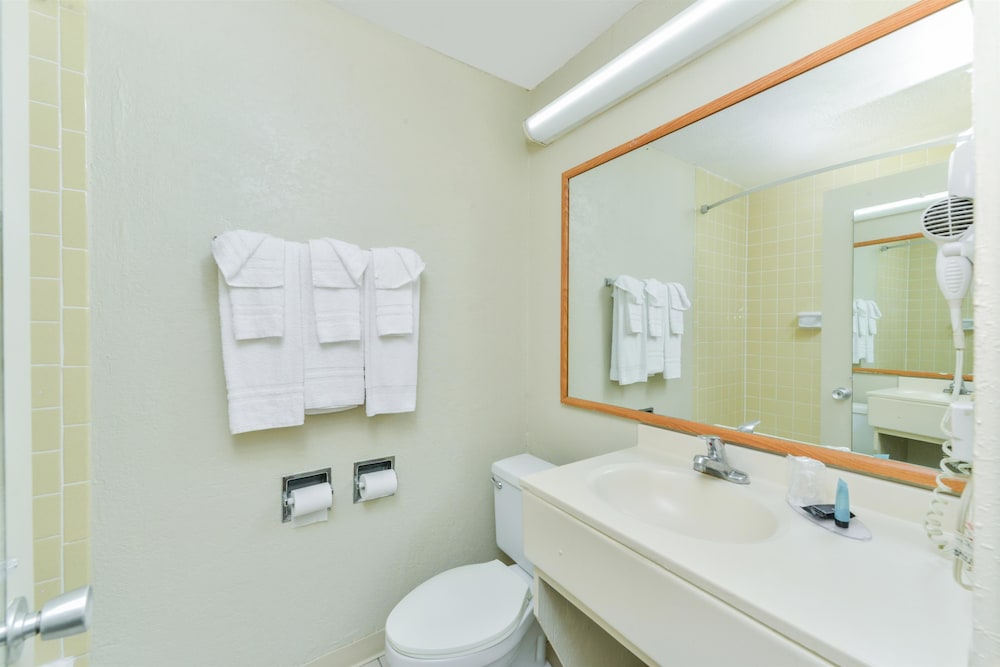 Americas Best Value Inn Sarasota Downtown 19/40