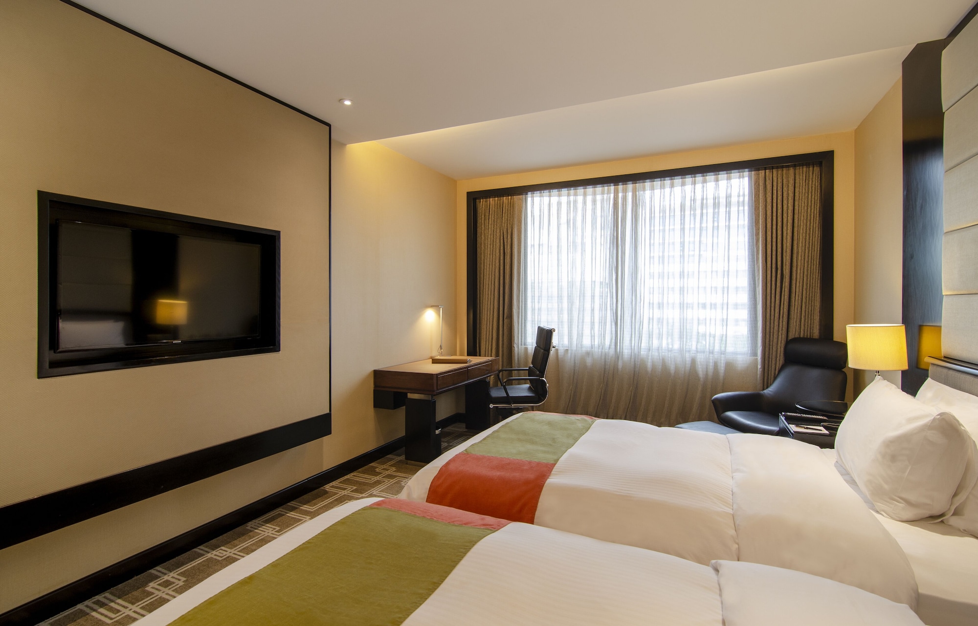 DELUXE TWIN ROOM