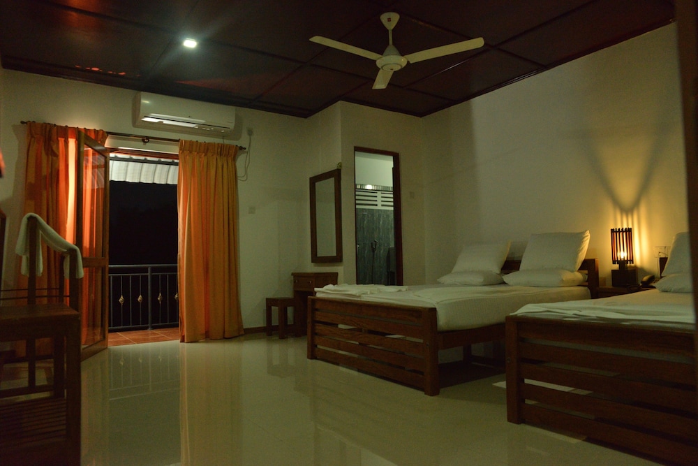 Rajarata Lodge 10/50