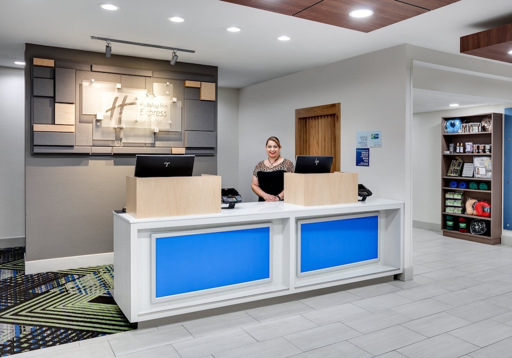 Holiday Inn Express Hotel & Suites San Antonio Nw Near Seaworld 9/76