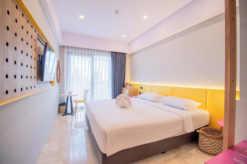 Koa D Surfer Hotel 16/50