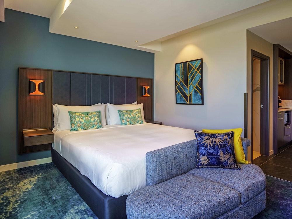 SUPERIOR, KING BED