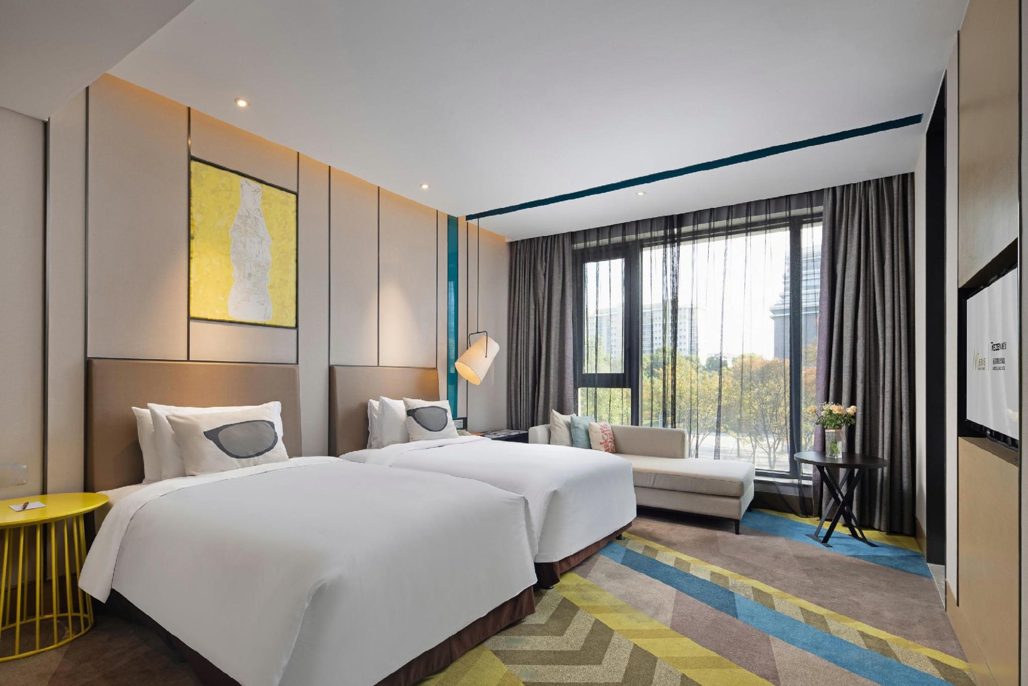 Select, Superior, Twin Beds