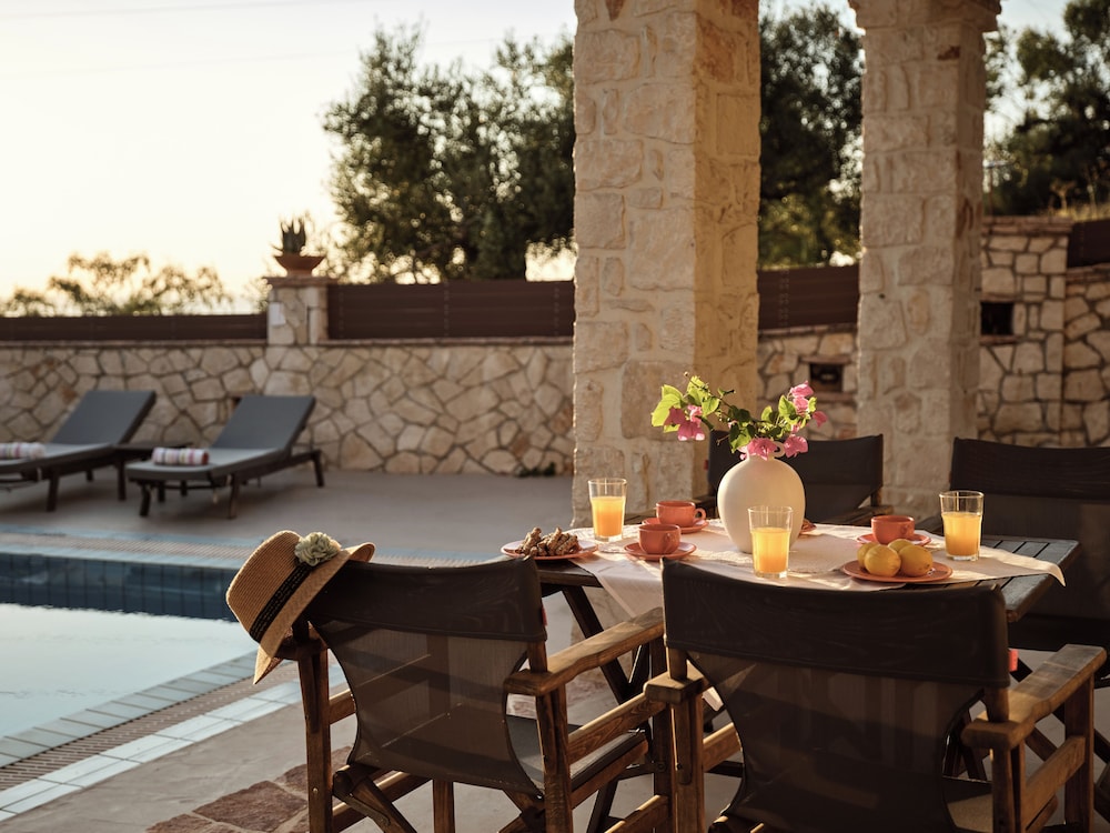 Zakynthos Villas 30/50