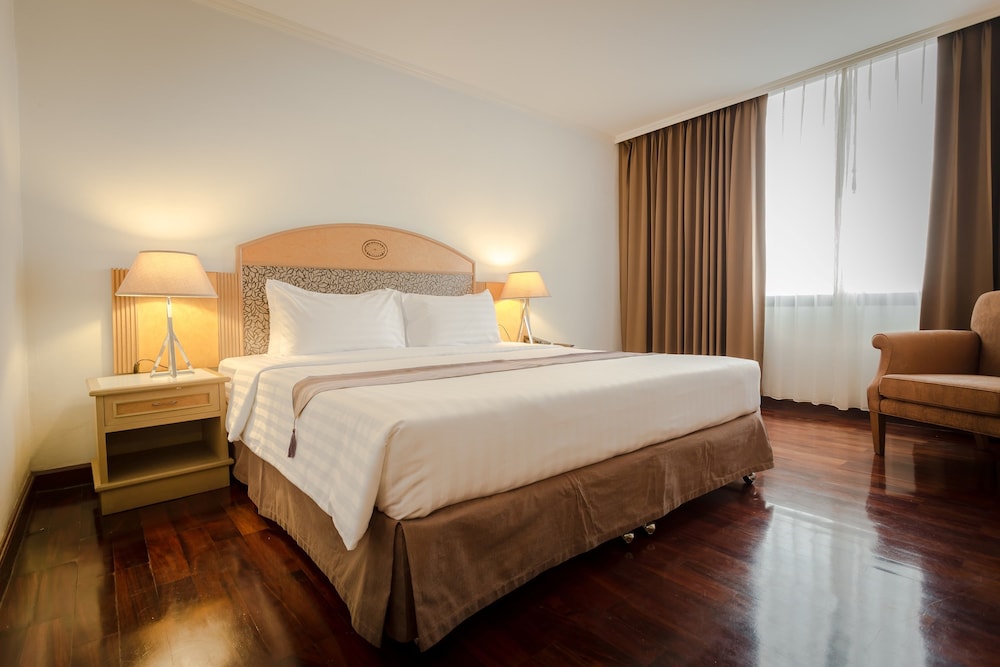 Grand Tower Inn Rama VI 32/70