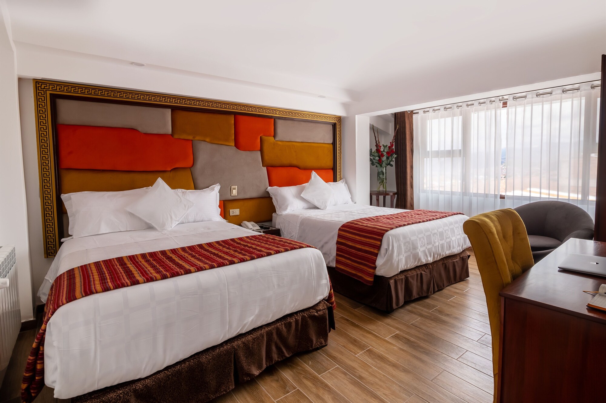 1 BEDROOM, TWIN BEDS