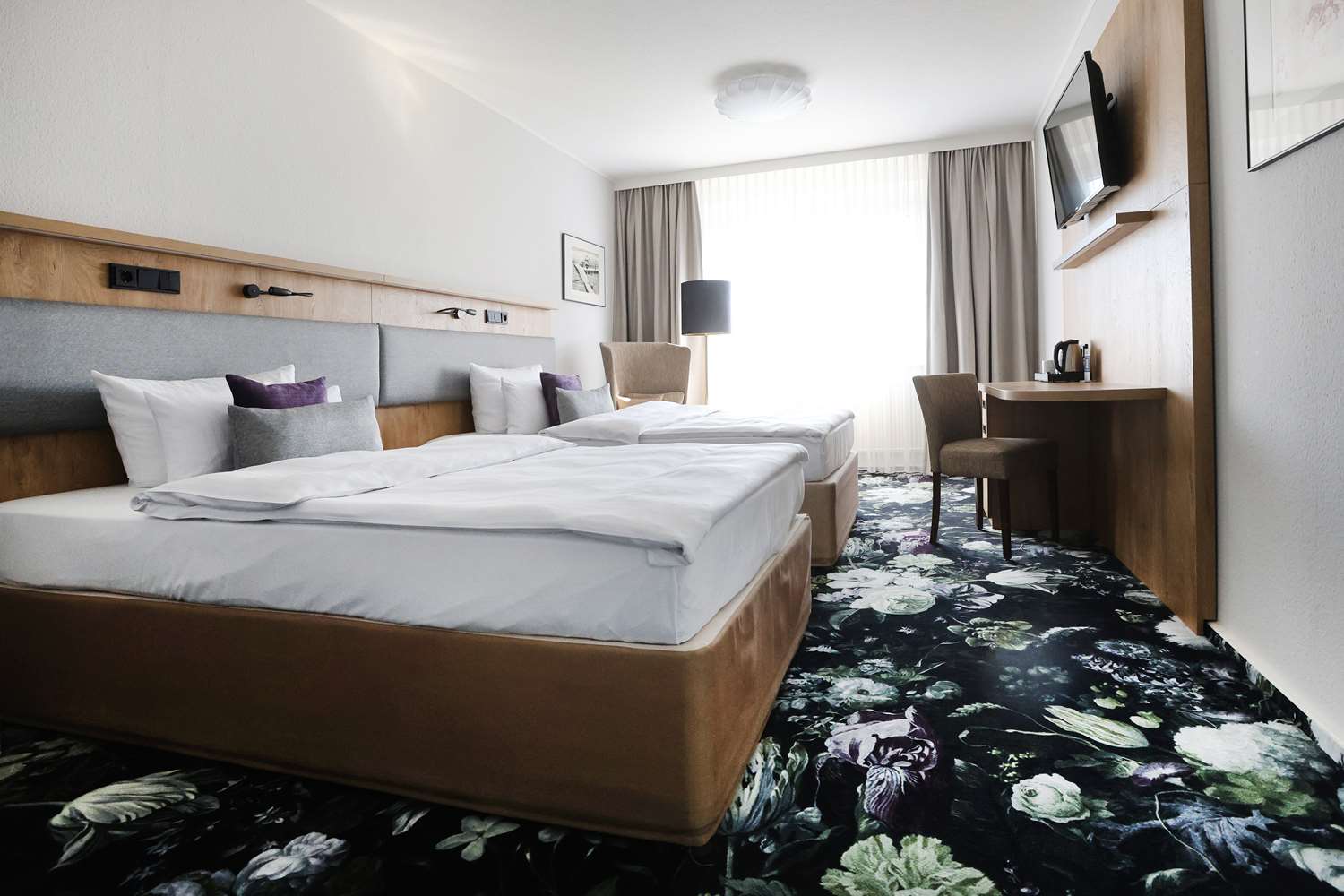 Standard, Twin Beds