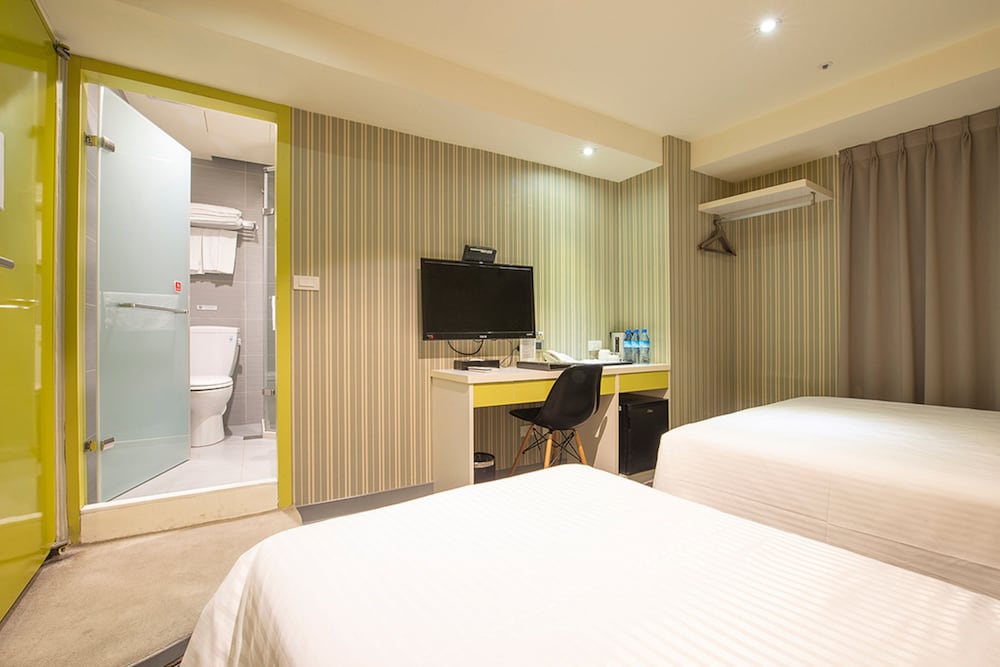 9ine hotel 17/63