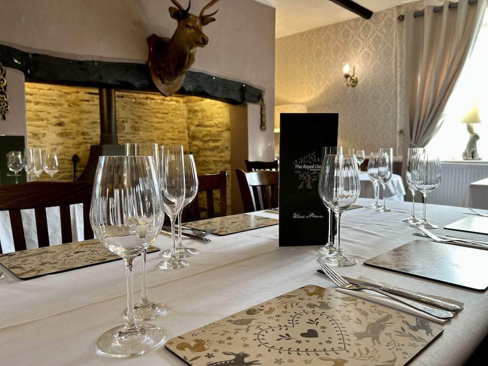 The Royal Oak Inn 33/50