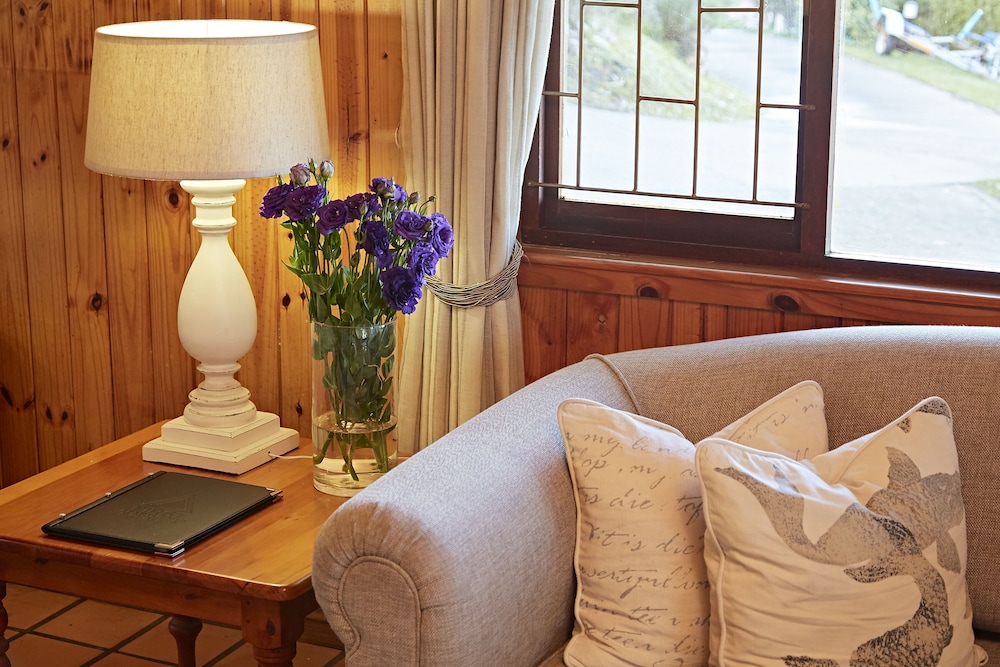 KNYSNA RIVER CLUB - KNYSNA 25/76