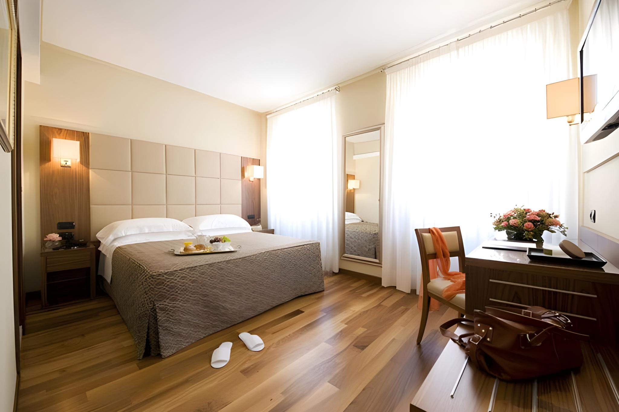 SUPERIOR, DOUBLE OR TWIN BED