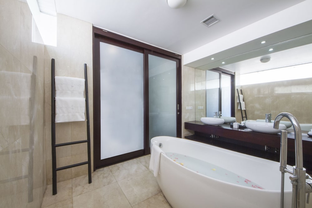 MONTIGO RESORTS SEMINYAK 22/73