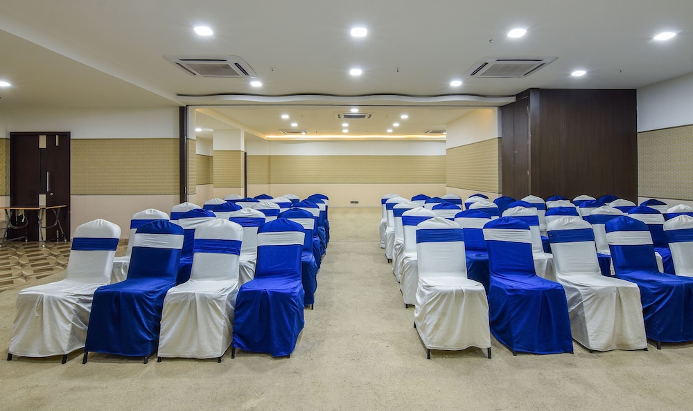 Akshaya Aura 50/53