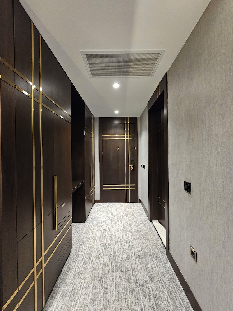 Asur Imperial Hotel 2/38