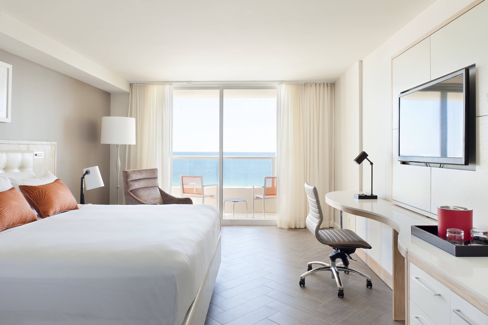 Room, King Bed, Ocean Front, Balcony