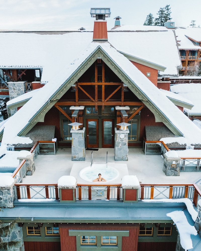 The Nita Lake Lodge 2/68