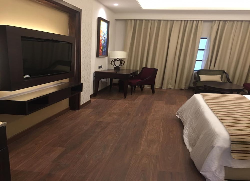Sarovar Portico Dehradun 15/40