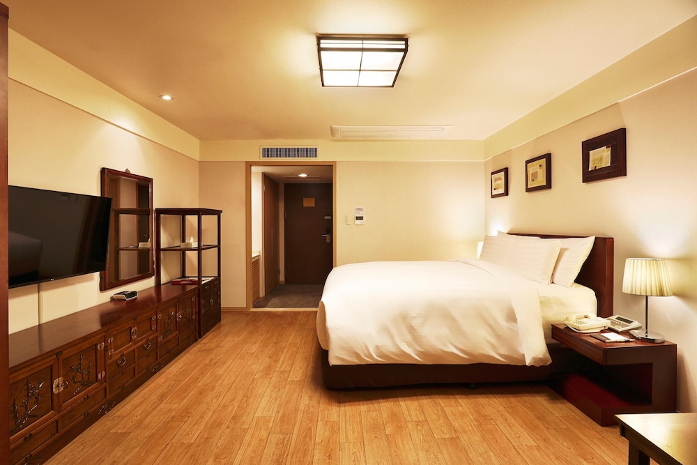 Ondol, Traditional, Queen Bed