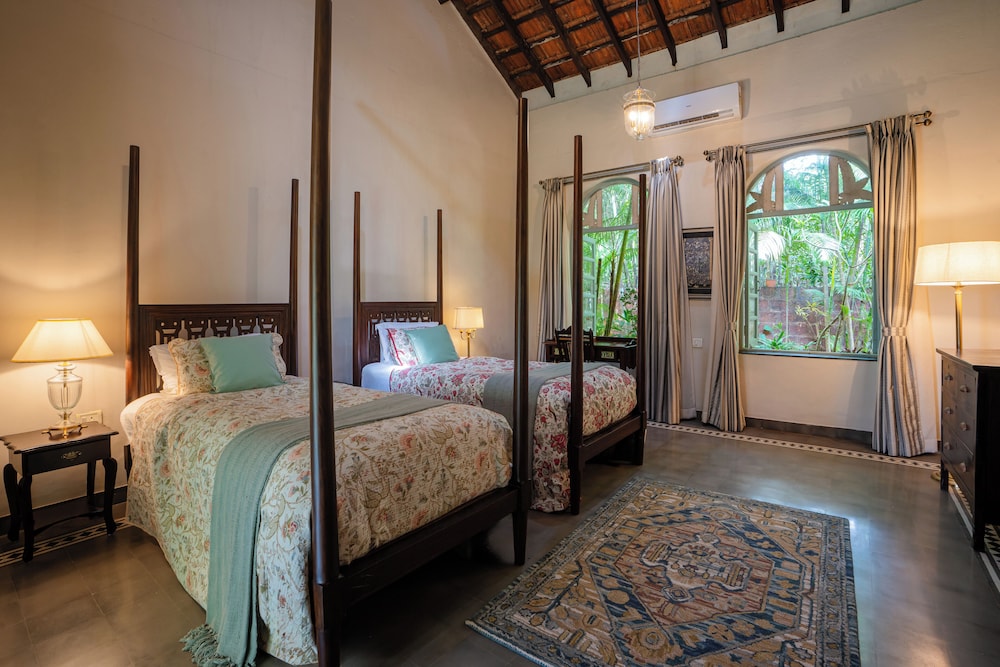TWIN BEDS