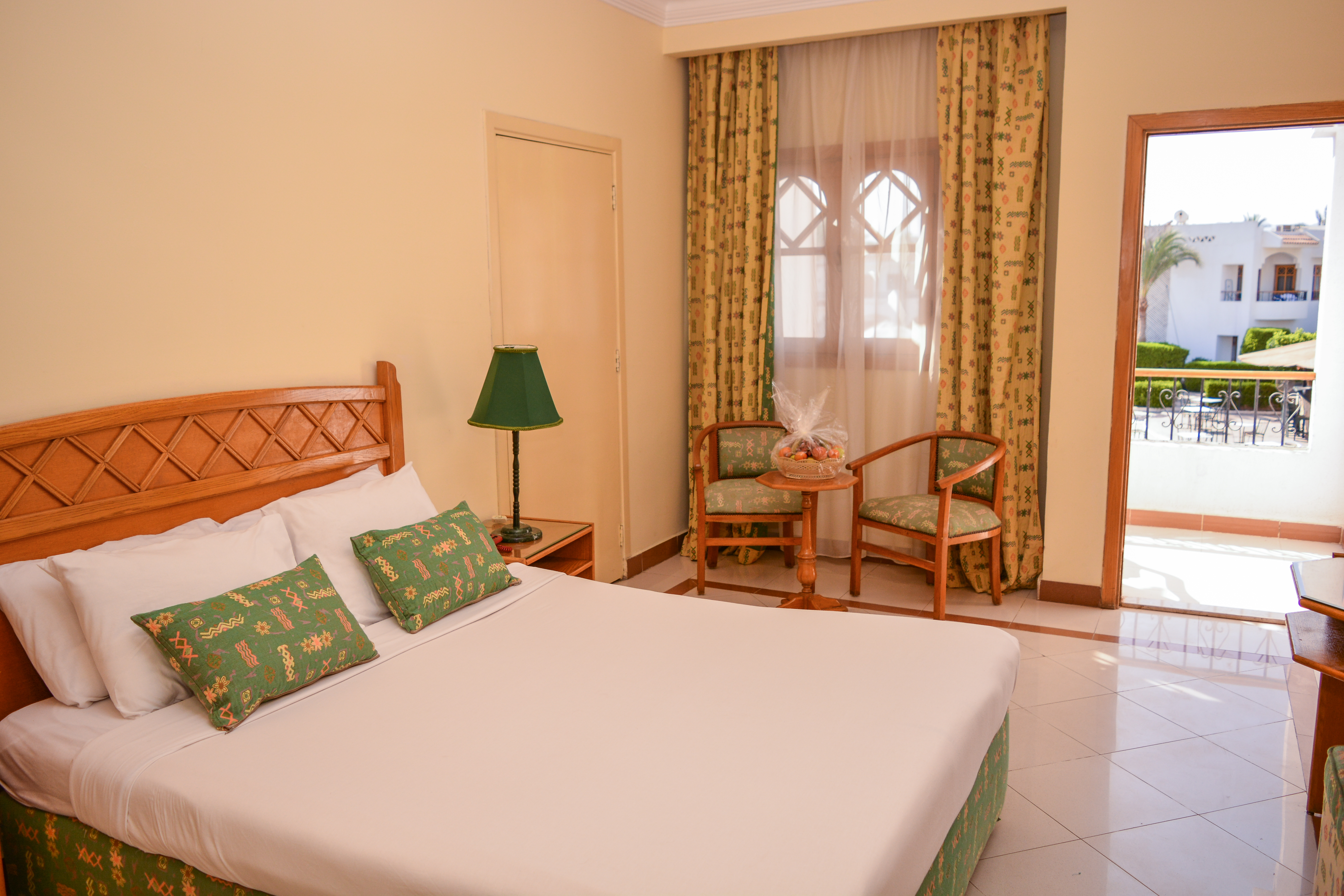 غرفة بسرير مزدوج بإطلالة على المسبح، Dive Inn Resort 3/4