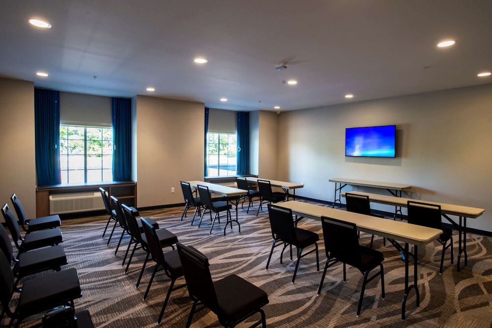 Microtel Inn & Suites by Wyndham Amsterdam 48/61