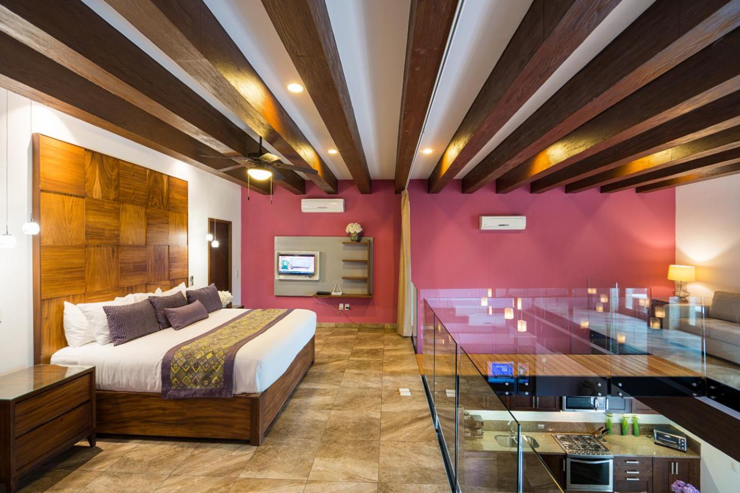 Loft, Street View