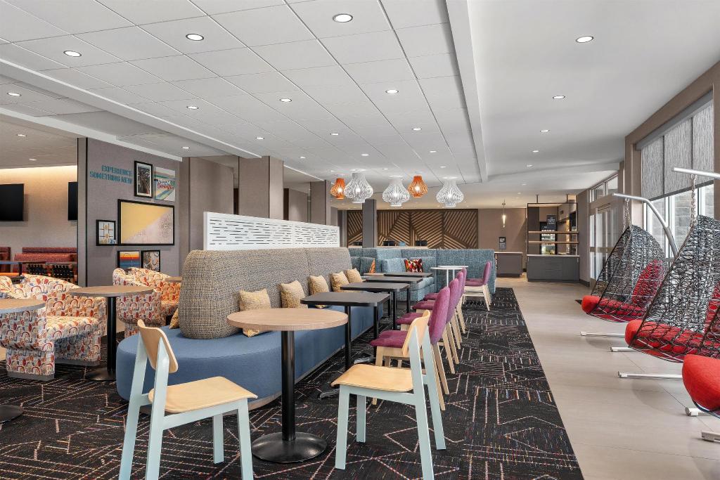 Home2 Suites by Hilton Burlington, NJ 22/36