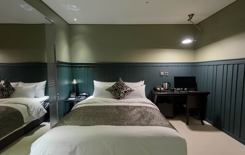 JB Design Hotel 35/77