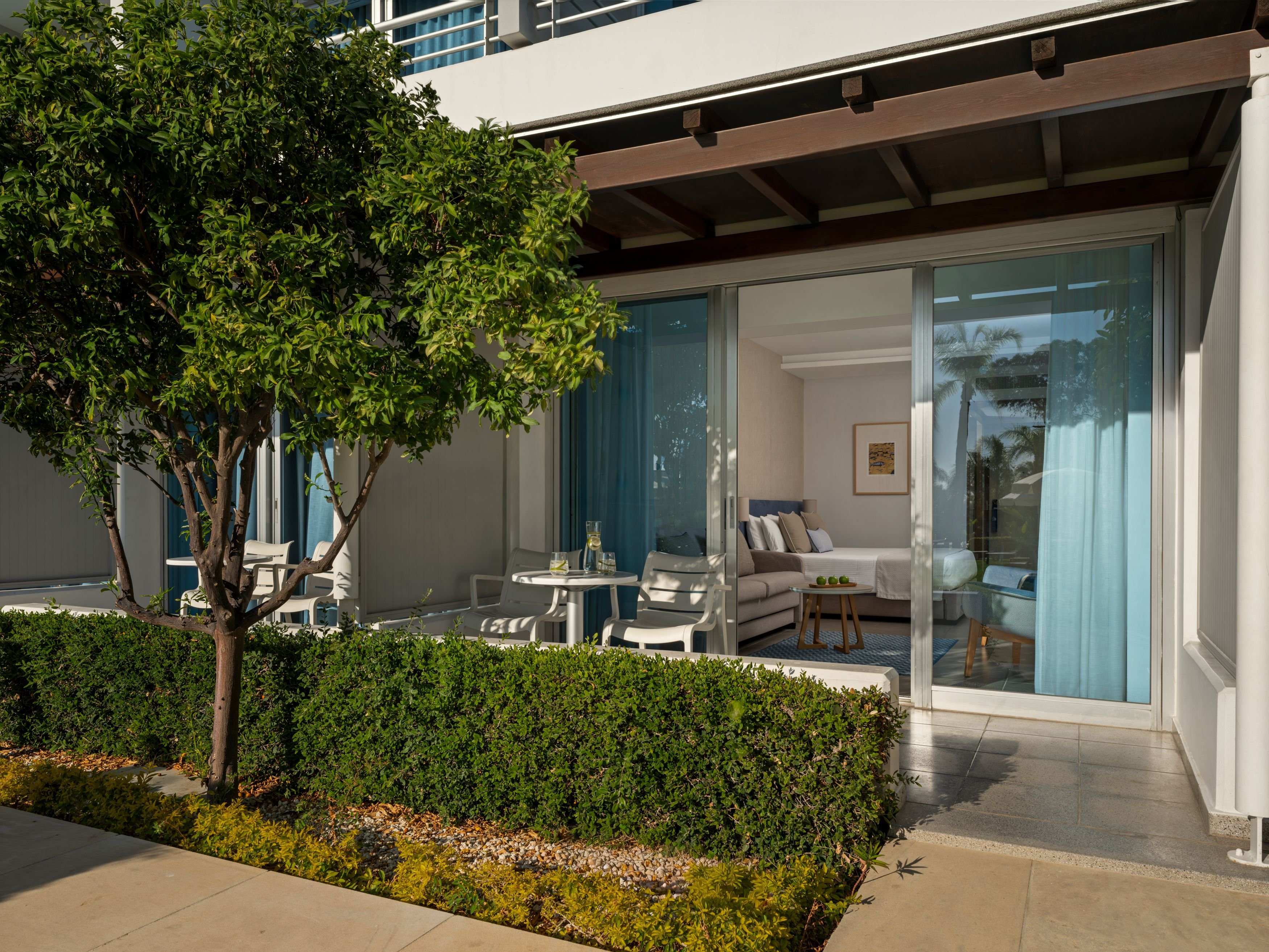 Mediterranean Beach Hotel 67/71