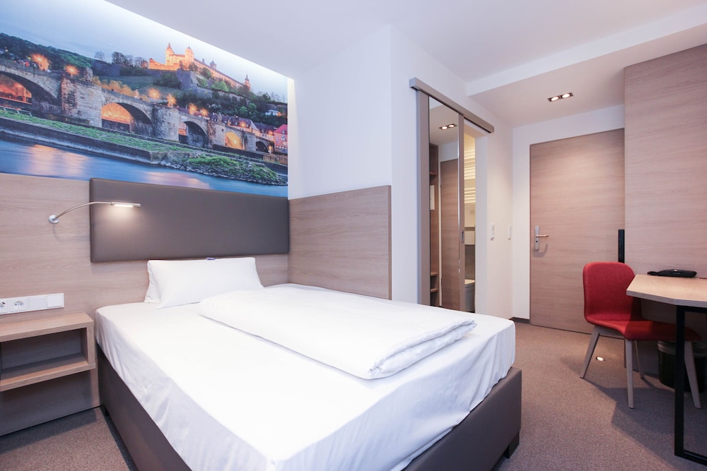 City Hotel Würzburg 21/48