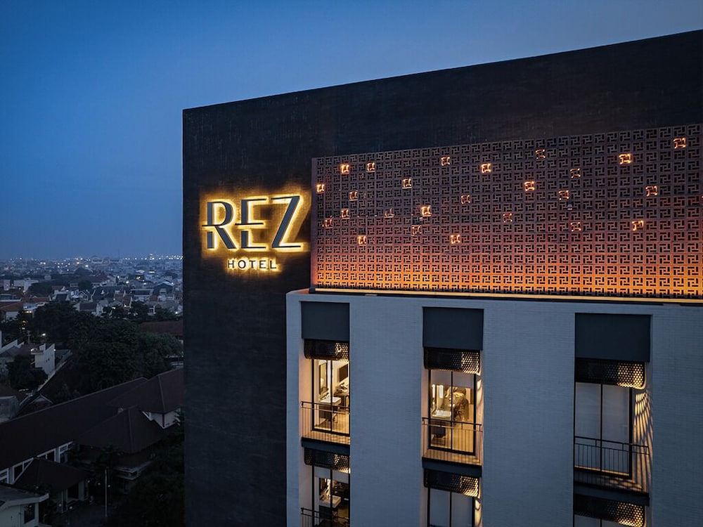REZ Hotel in SEMARANG