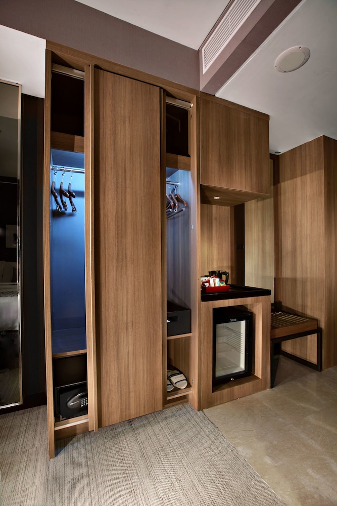 Aston Priority Simatupang Hotel and Conference Center 37/72