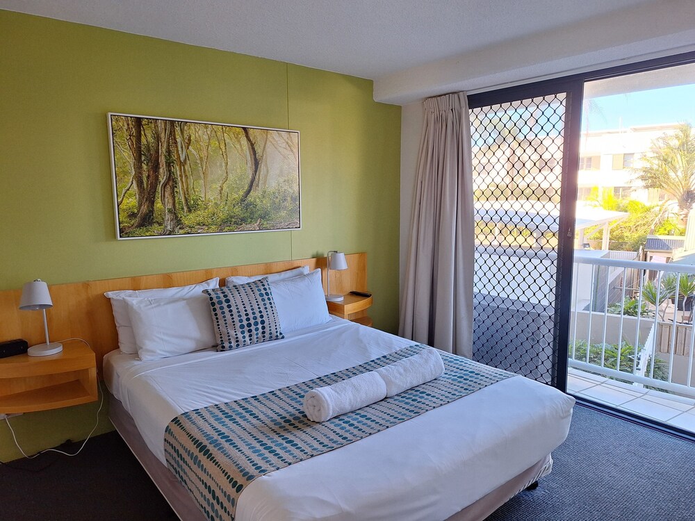 3 Bedroom Standard Garden View - Tower II