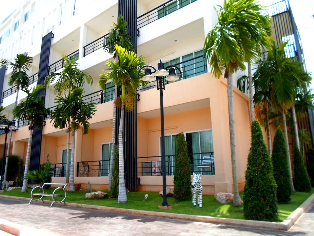 The O Valley Hotel 2/60