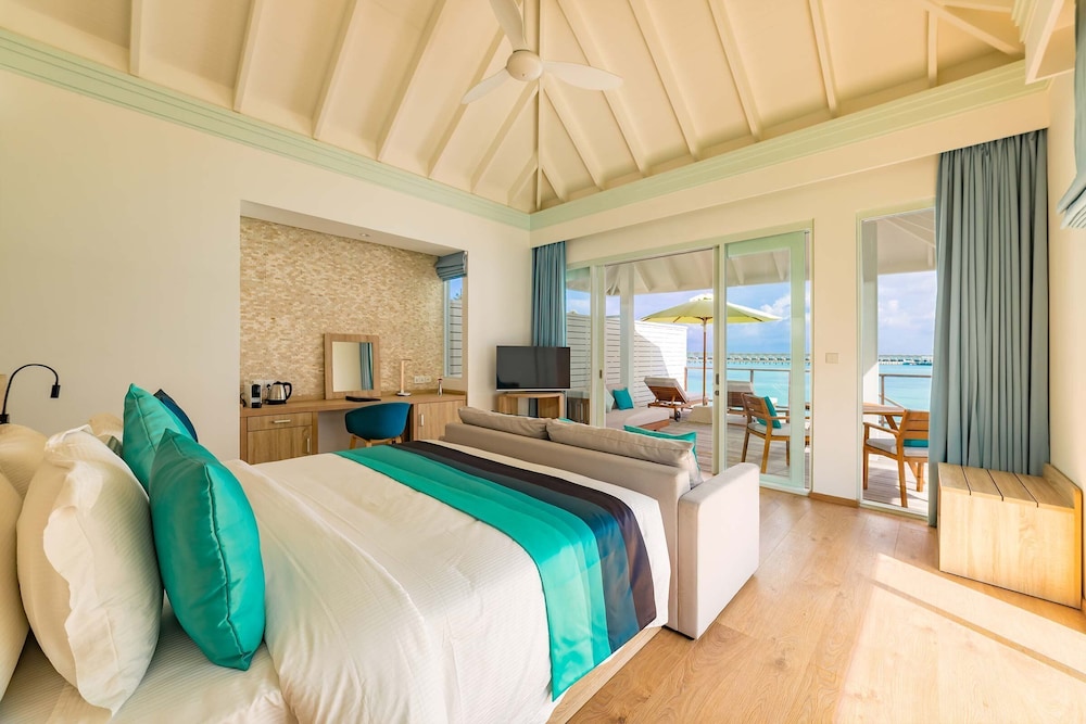 Lagoon Villa, King Bed, with Pool