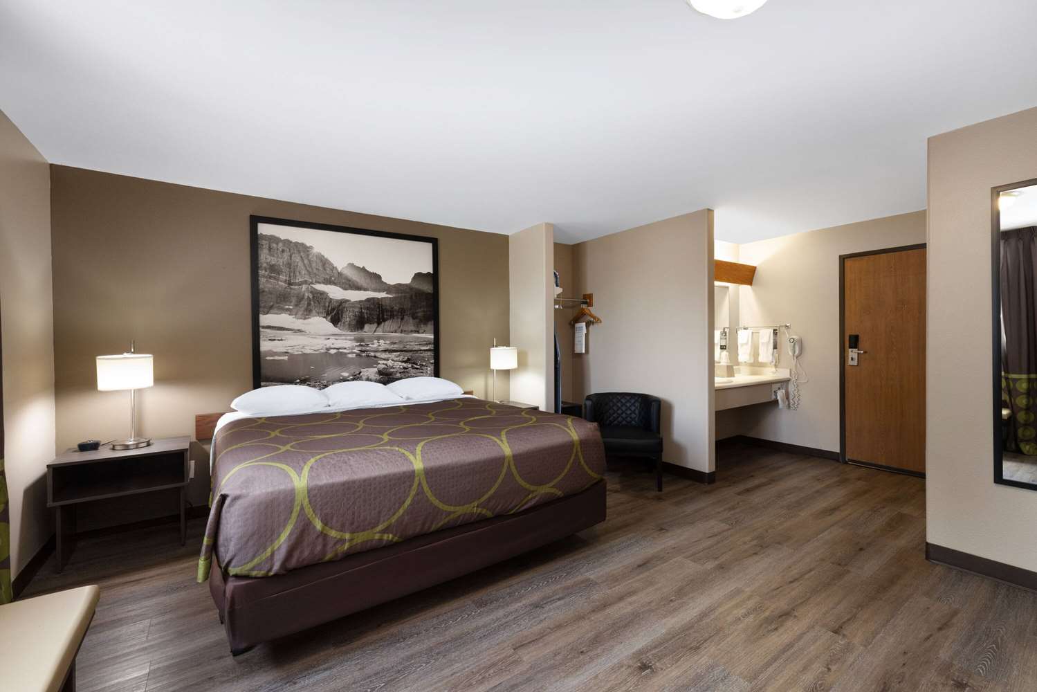 Super 8 By Wyndham Belgrade/Bozeman Airport 9/35